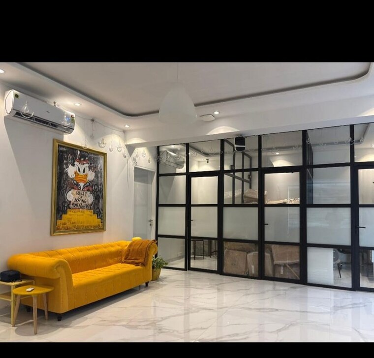 Living Room, khar west 4 Bedroom 1200 Sq.Ft. Apartment In Khar West Mumbai 9809714