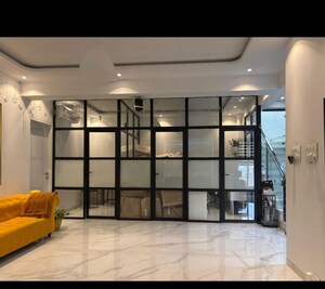 Living Room in 4 BHK Apartment at Khar West – for Rent