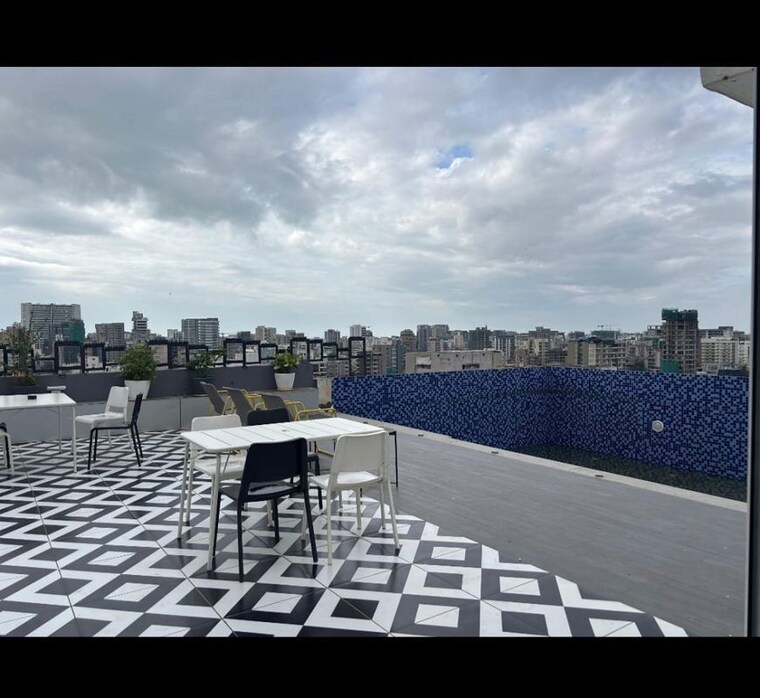 Exterior View, khar west 4 Bedroom 1200 Sq.Ft. Apartment In Khar West Mumbai 9809714