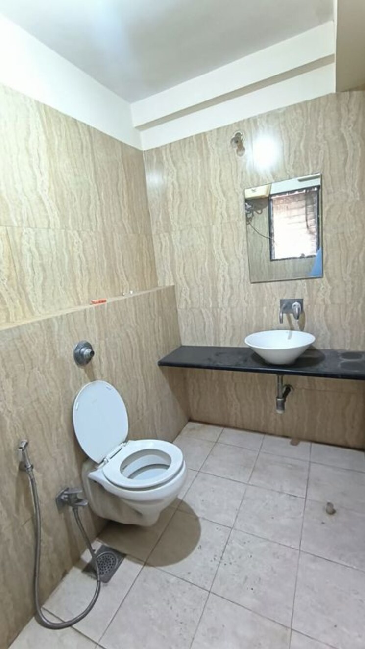 Bathroom, mermit-tower 2 Bedroom 900 Sq.Ft. Apartment In Lower Parel Mumbai 9809737