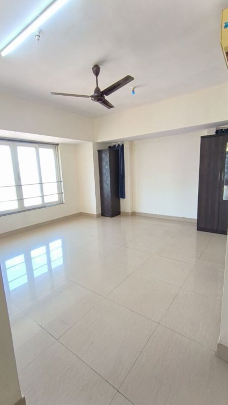 Room, mermit-tower 2 Bedroom 900 Sq.Ft. Apartment In Lower Parel Mumbai 9809737