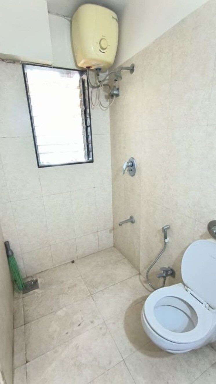 Bathroom, mermit-tower 2 Bedroom 900 Sq.Ft. Apartment In Lower Parel Mumbai 9809737