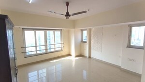 Room in 2 BHK Apartment at Mermit Tower, Lower Parel – for Rent