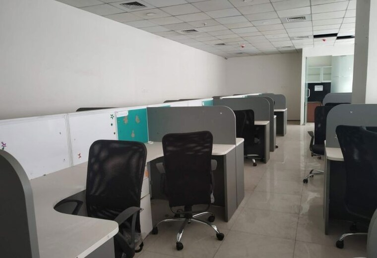 Team Area, nirman vihar Commercial Office Space 463 Sq.Ft. In Nirman Vihar Delhi 9809741