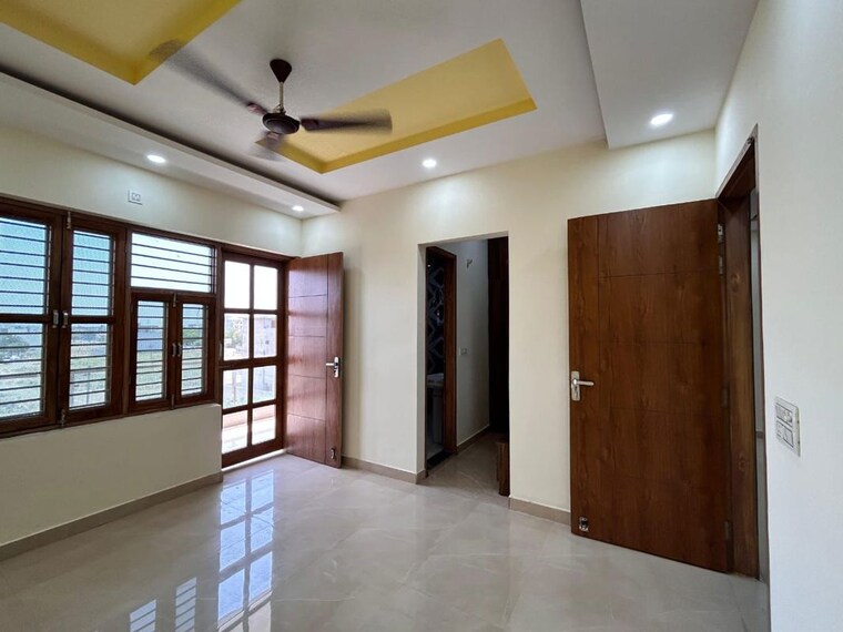 Bedroom, bptp-parklands 4 Bedroom 360 Sq.Yd. Builder Floor In Sector 76 Faridabad 9809742