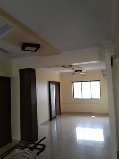 1 BHK + Extra Room Apartment For Rent in Dadar West