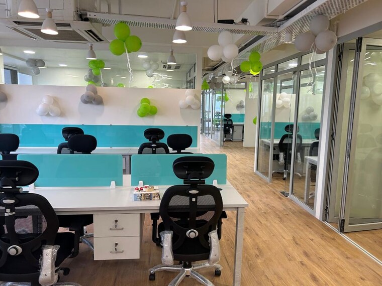 Team Area, ambli Commercial Office Space 4000 Sq.Ft. In Ambli Ahmedabad 9809765