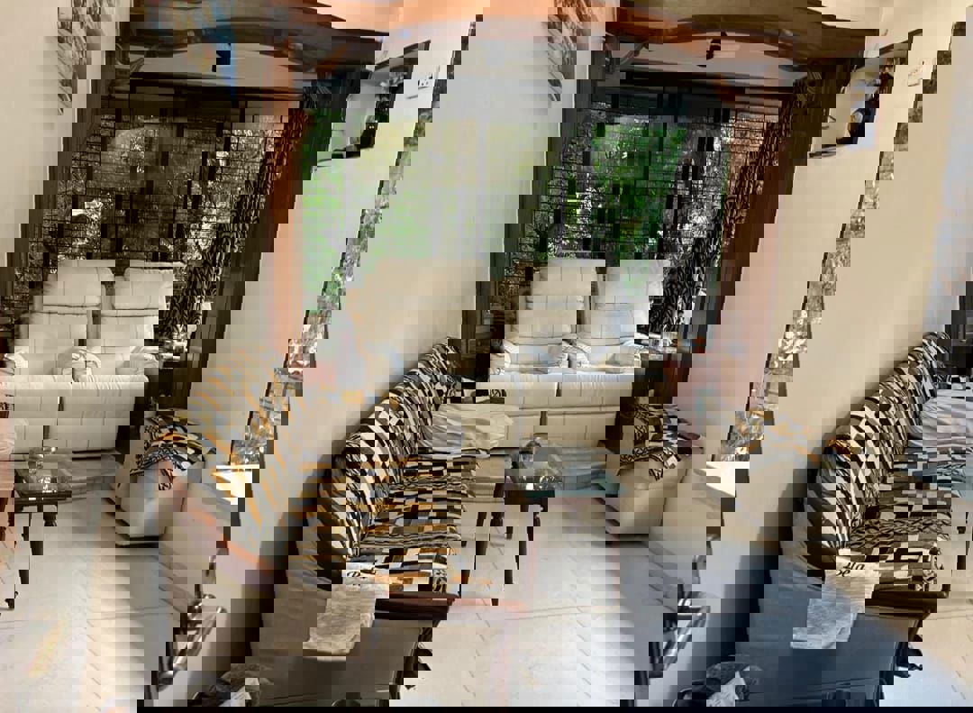 2 BHK + Extra Room Apartment For Rent in Dadar West