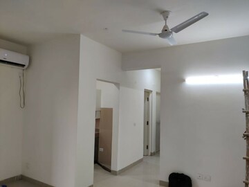 Room in 2.5 BHK Apartment at Emaar Emerald Estate, Sector 65 – for Rent