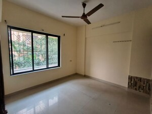 Room in 1 BHK Apartment at Highland Annex, Majiwada – for Sale