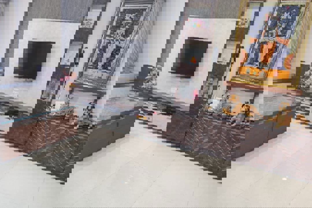 2 BHK + Extra Room Apartment For Rent in Andheri East