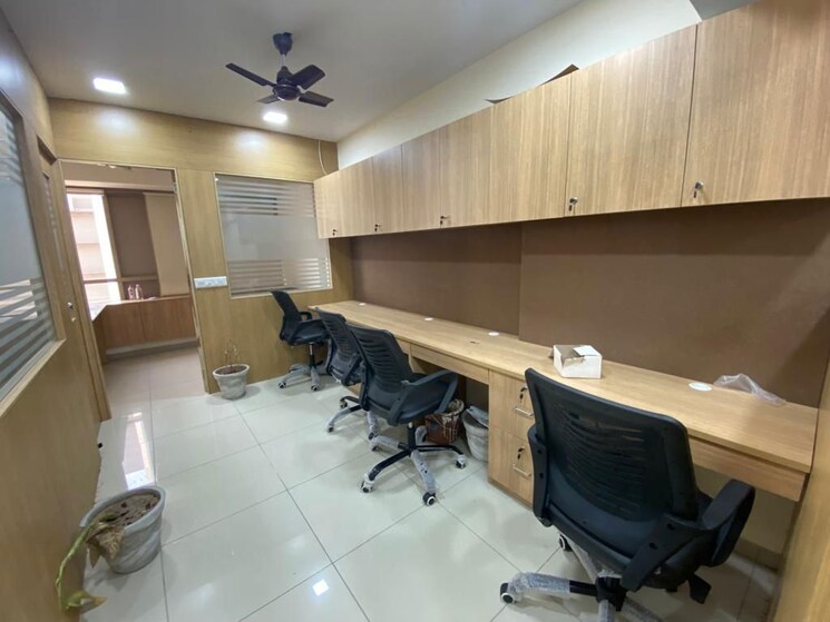 Team Area, shilp-epitome Commercial Office Space 696 Sq.Ft. In Bodakdev Ahmedabad 9809864