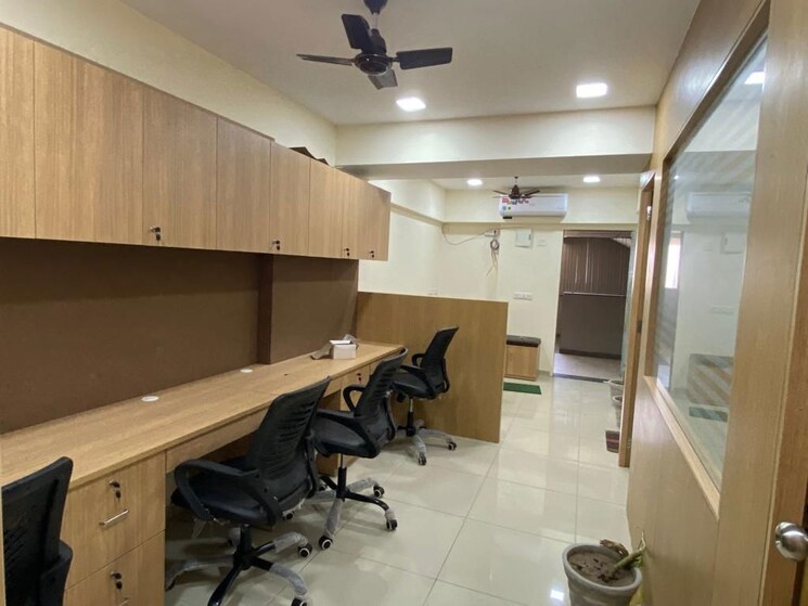 Team Area, shilp-epitome Commercial Office Space 696 Sq.Ft. In Bodakdev Ahmedabad 9809864