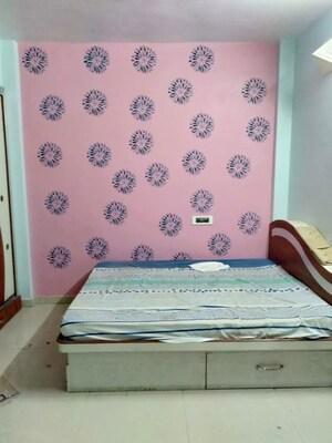 Bedroom in 2 BHK Apartment at Ankur Enclave, Mira Road – for Rent