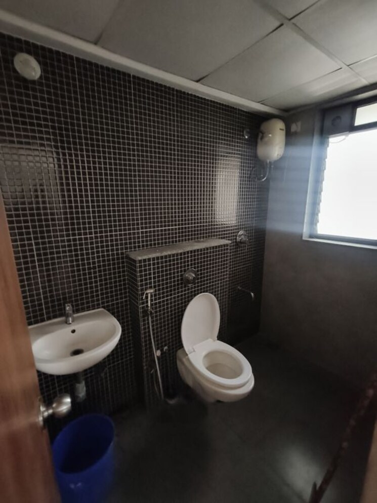Bathroom, lodha-lakeshore-greens 2 Bedroom 638 Sq.Ft. Apartment In Dombivli East Thane 9809881
