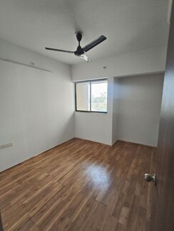 2 BHK + Pooja Room,Extra Room Apartment For Sale in Lodha Lakeshore Greens