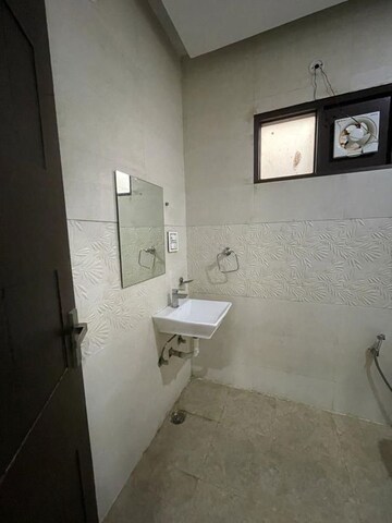 Bathroom in 3 BHK Builder Floor at Nirvana Courtyard, Sector 50 – for Rent