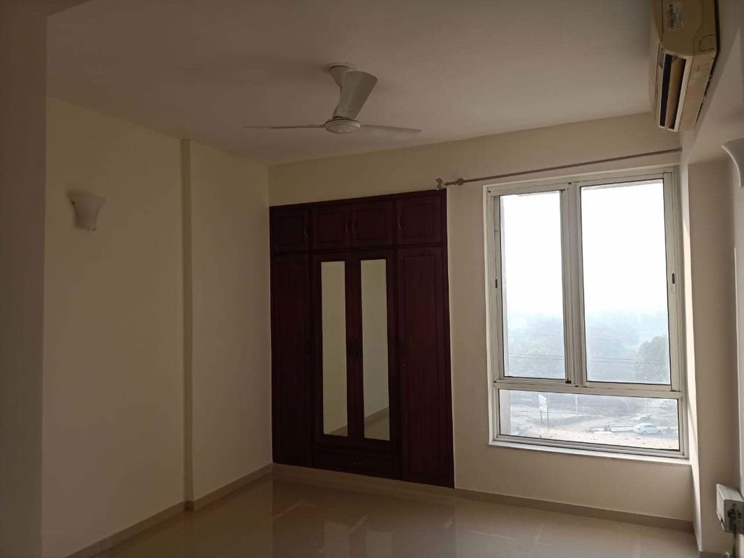 2.5 BHK + Study Room Apartment For Rent in Unitech Harmony