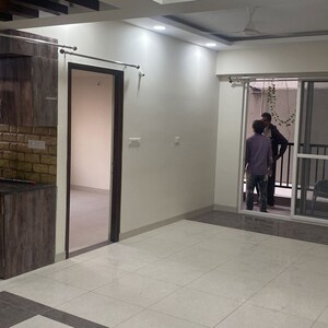 Room in 2 BHK Apartment at Nipania – for Rent