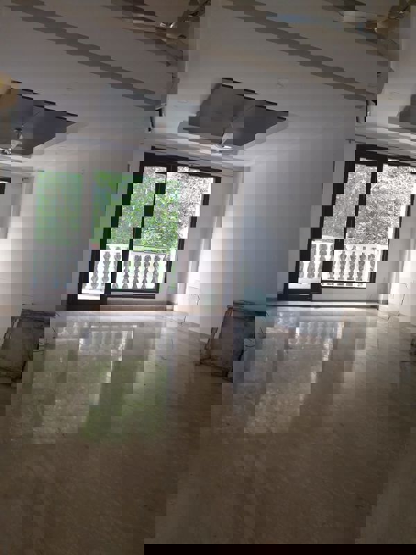 Office Space For Rent in New Friends Colony