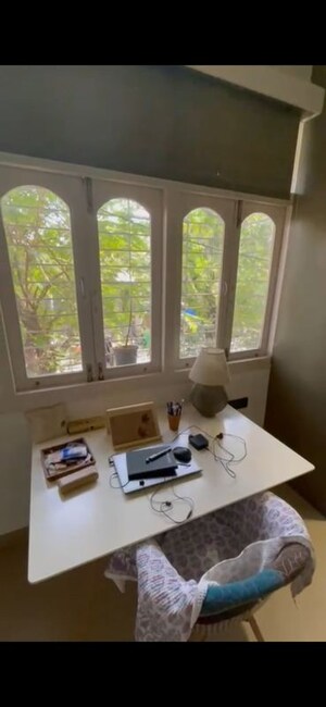 Study Room in 1 BHK Apartment at Khar West – for Rent