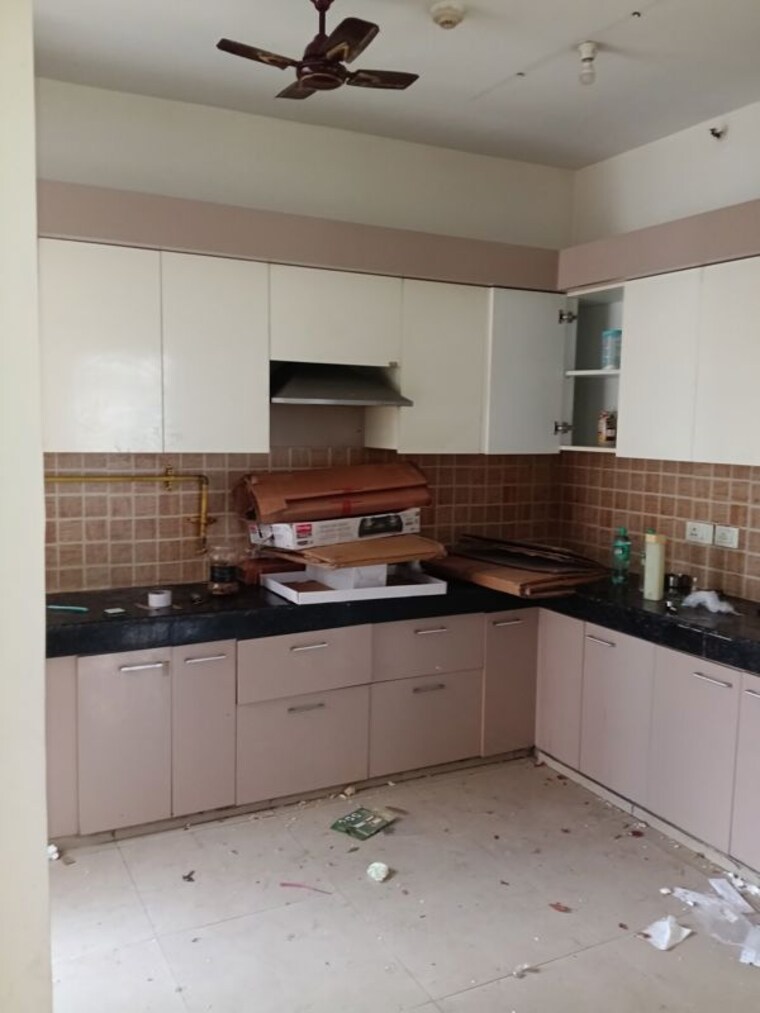 Kitchen, mahagun-mywoods 3 Bedroom 1545 Sq.Ft. Apartment In Sector 16c Greater Noida Greater Noida 9810052