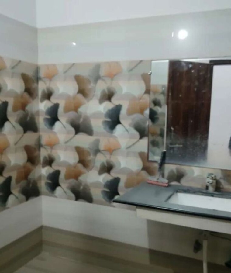 undefined, butler colony 3 Bedroom 1400 Sq.Ft. Apartment In Butler Colony Lucknow 9810057