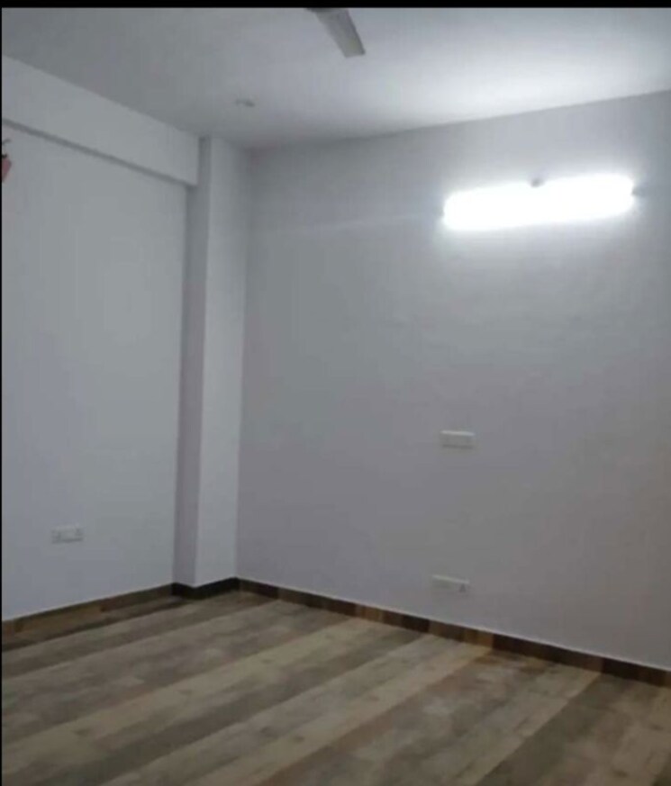 Room, butler colony 3 Bedroom 1400 Sq.Ft. Apartment In Butler Colony Lucknow 9810057