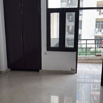 Room in 2 BHK Apartment at Charms Solitaire Ghaziabad, Ahinsa Khand 2 – for Rent