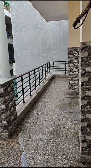 Balcony in 3.5 BHK Builder Floor at Jadhunath Enclave, Sector 29 – for Rent