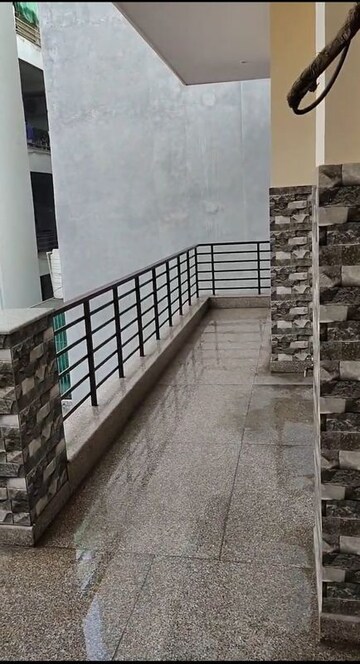 Balcony in 3.5 BHK Builder Floor at Jadhunath Enclave, Sector 29 – for Rent