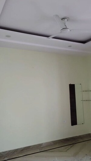 Room in 3.5 BHK Builder Floor at Jadhunath Enclave, Sector 29 – for Rent