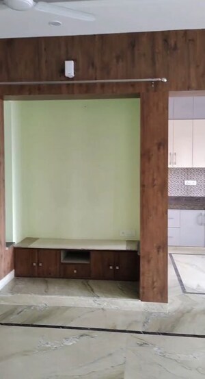 Room in 3.5 BHK Builder Floor at Jadhunath Enclave, Sector 29 – for Rent