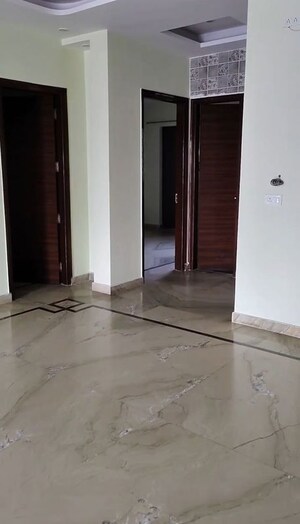 Room in 3.5 BHK Builder Floor at Jadhunath Enclave, Sector 29 – for Rent