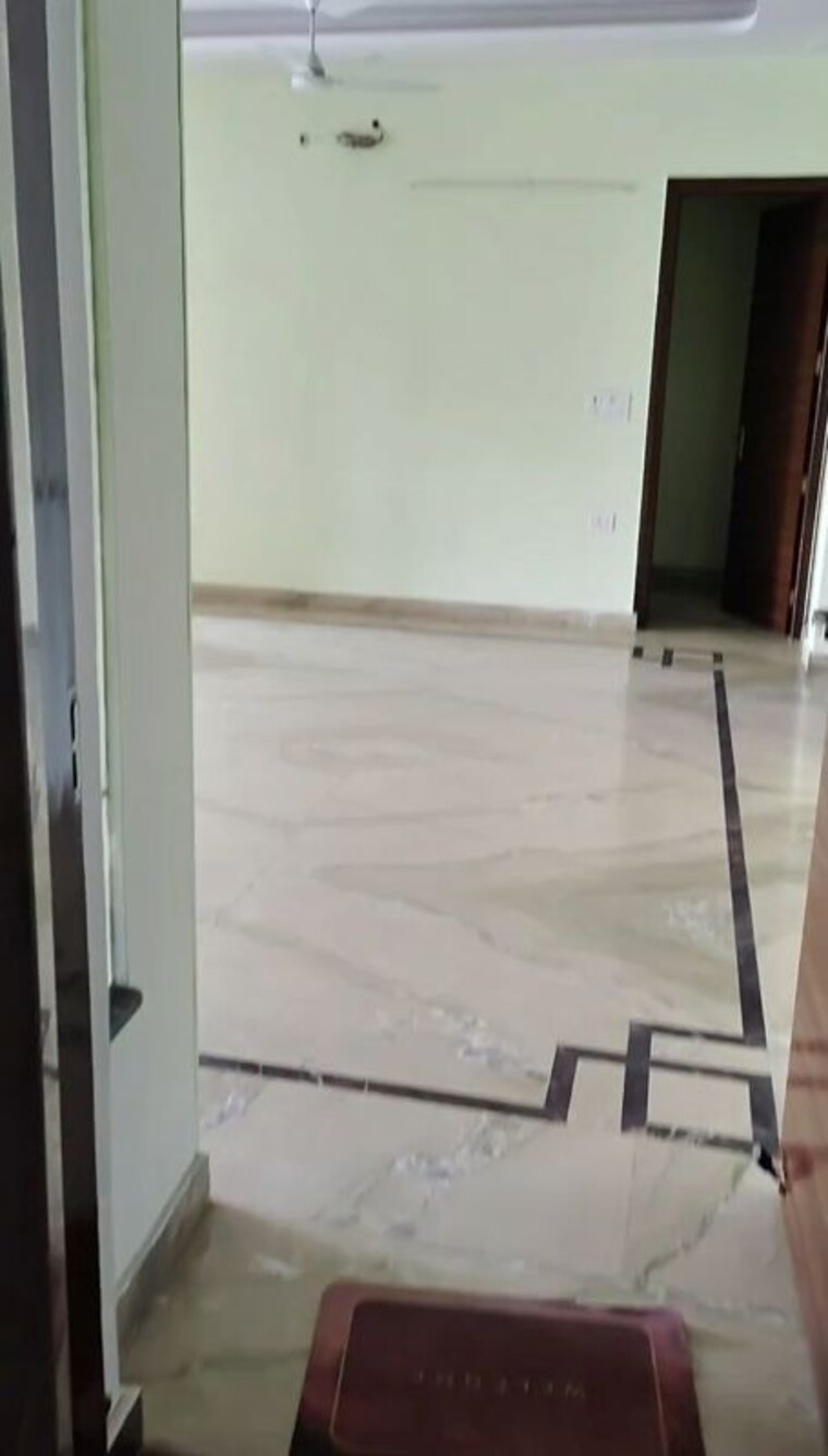 Bathroom, jadhunath-enclave 3.5 Bedroom 350 Sq.Ft. Builder Floor In Sector 29 Faridabad 9810082