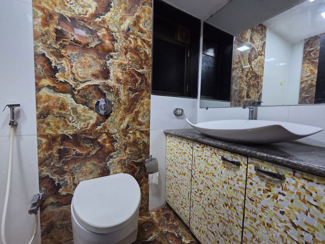 3 BHK + Extra Room Apartment For Rent in Unnat Nagar CHS