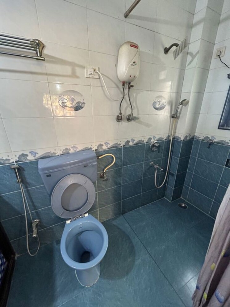 Bathroom, heimat-apartment 2 Bedroom 800 Sq.Ft. Apartment In Santacruz West Mumbai 9810137