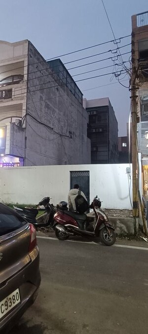  Plot For Sale in Surajmal Vihar