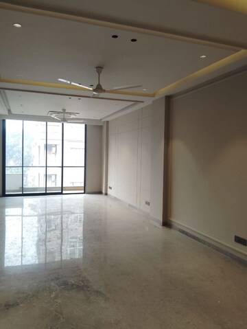 Room in 4 BHK Builder Floor at Safdarjung Enclave – for Rent