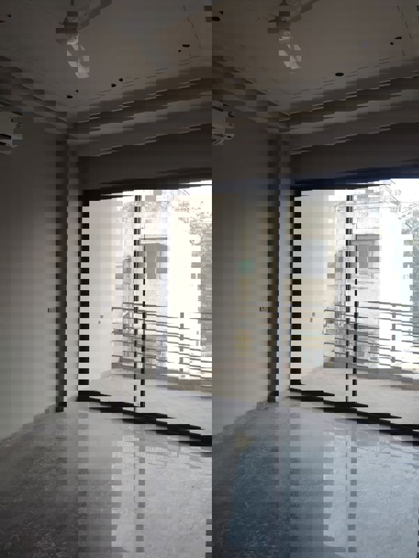 4 BHK + Servant Room Builder Floor For Rent in Safdarjung Enclave