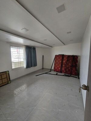 Room in 3 BHK Apartment at Kharadi – for Rent