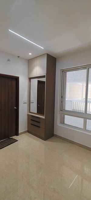 Room in 3 BHK Apartment at Aurobindo Kohinoor, Serilingampally – for Rent