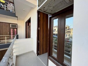 Building Lobby in 1 BHK Builder Floor at Saket – for Rent