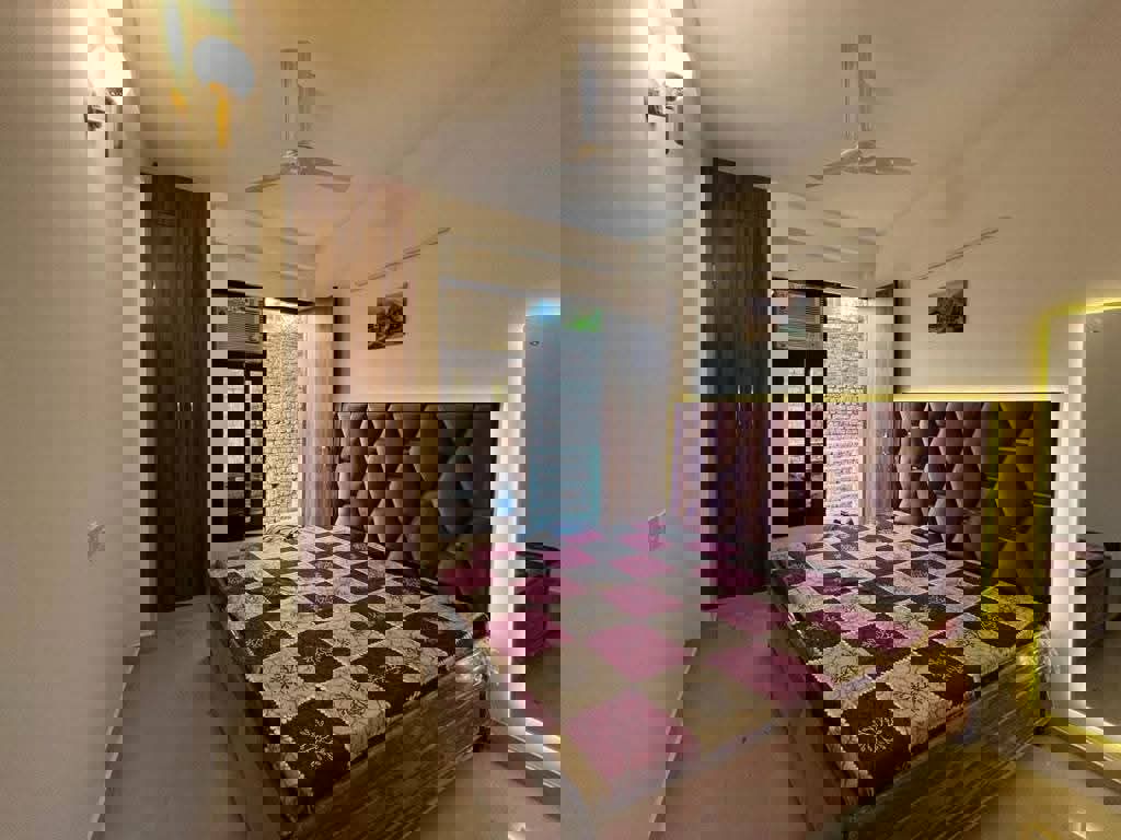 1 BHK Builder Floor For Rent in Saket