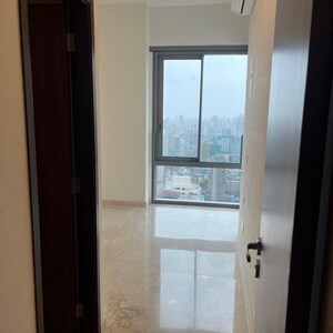 Room in 3 BHK Apartment at Piramal Mahalaxmi, Arthur rd – for Rent