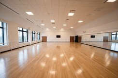 Showroom For Rent in Pitampura