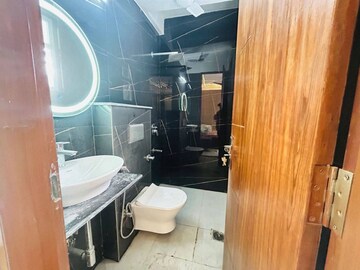 Master Bedroom in 1 BHK Builder Floor at Saket – for Rent