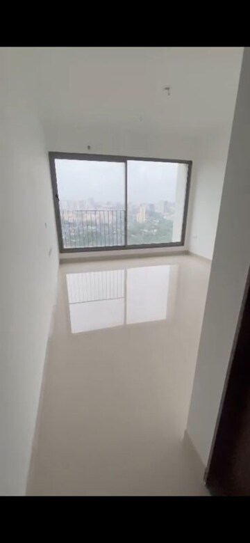 Master Bedroom in 3 BHK Apartment at Sunteck City Avenue 4, Goregaon West – for Sale