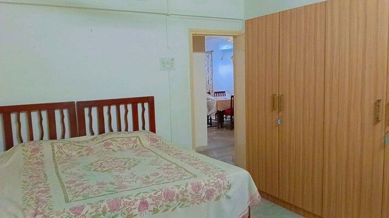 Bedroom, khar west 2 Bedroom 700 Sq.Ft. Apartment In Khar West Mumbai 9810316