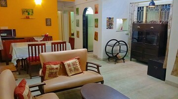 Living Room in 2 BHK Apartment at Khar West – for Rent
